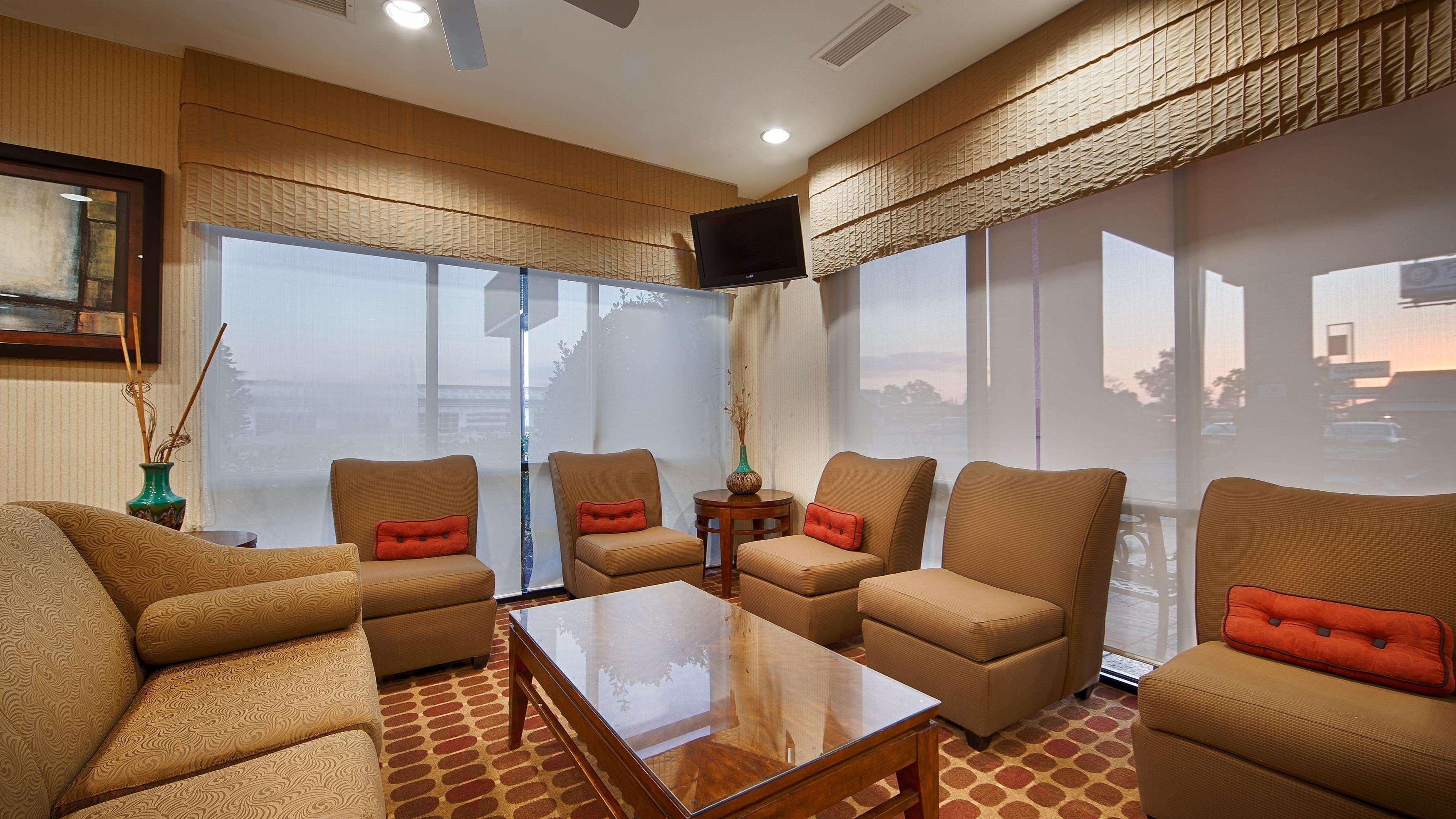 Best Western Plus Castlerock Inn & Suites Bentonville Luaran gambar